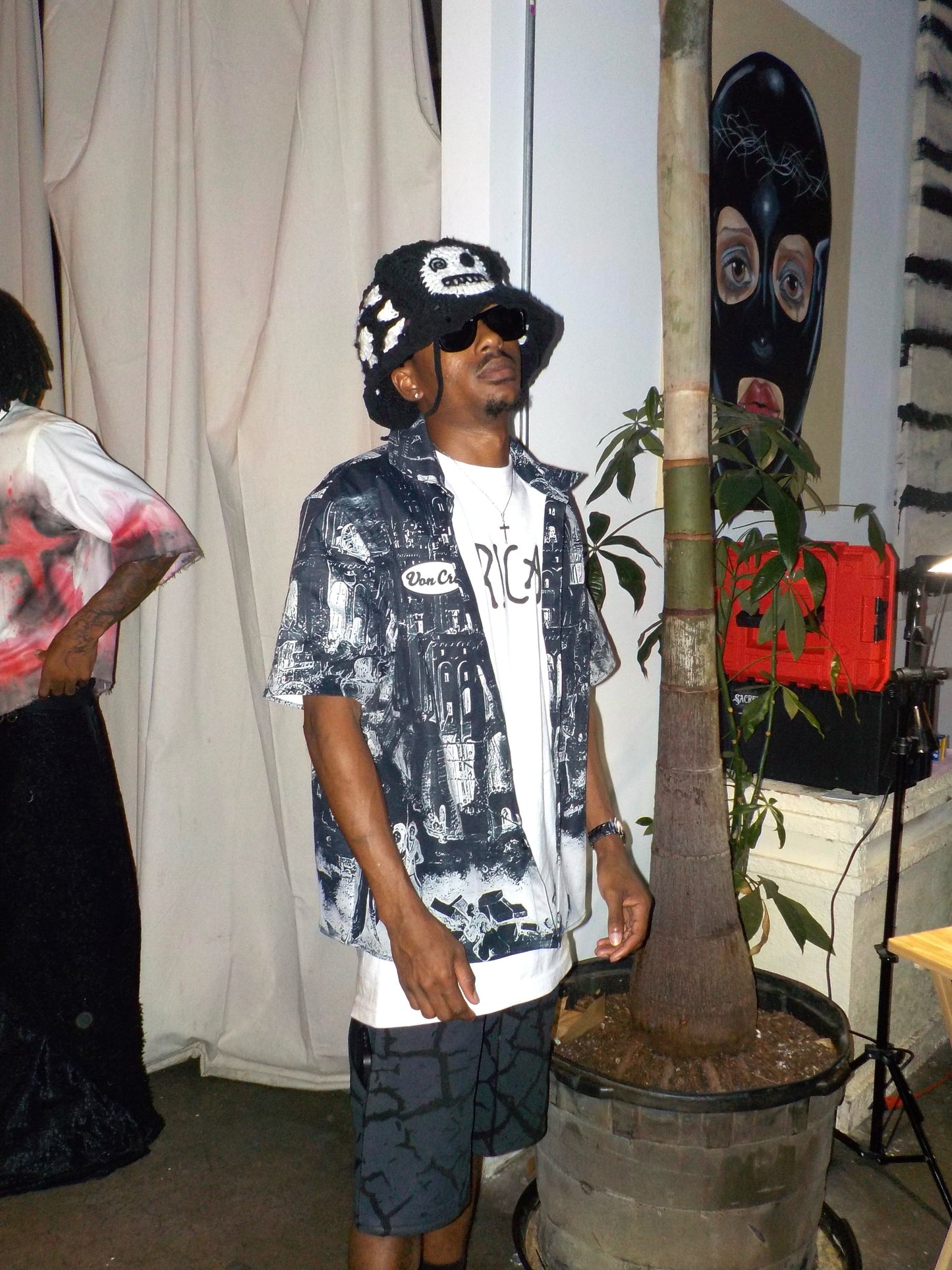 BLACK WH!RL WH!ND (BUCKET HAT)